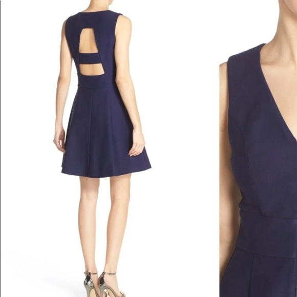 ADELYN RAE KAYSEN PONTE CUT OUT DRESS M - Picture 3 of 4